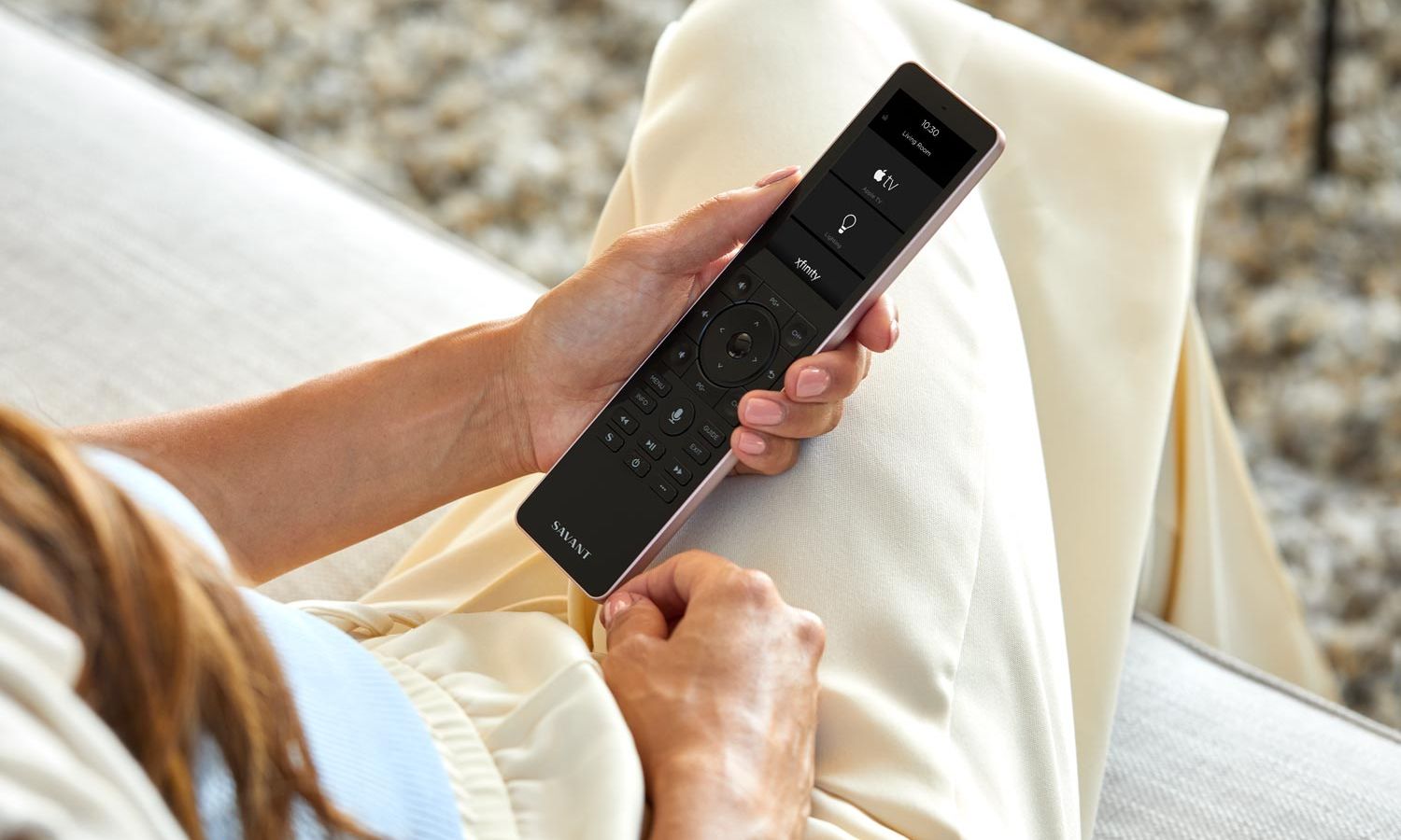 savant pro x2 remote, product imagery